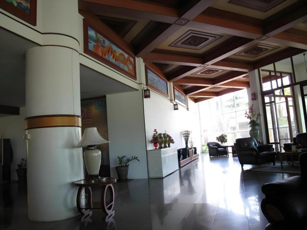 Beverly Hill Park Hotel Nakhon Sawan Exterior foto